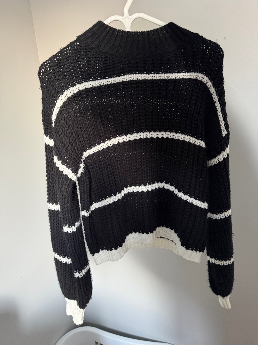 Black & White Striped Knit Sweater - Classic Crewneck
